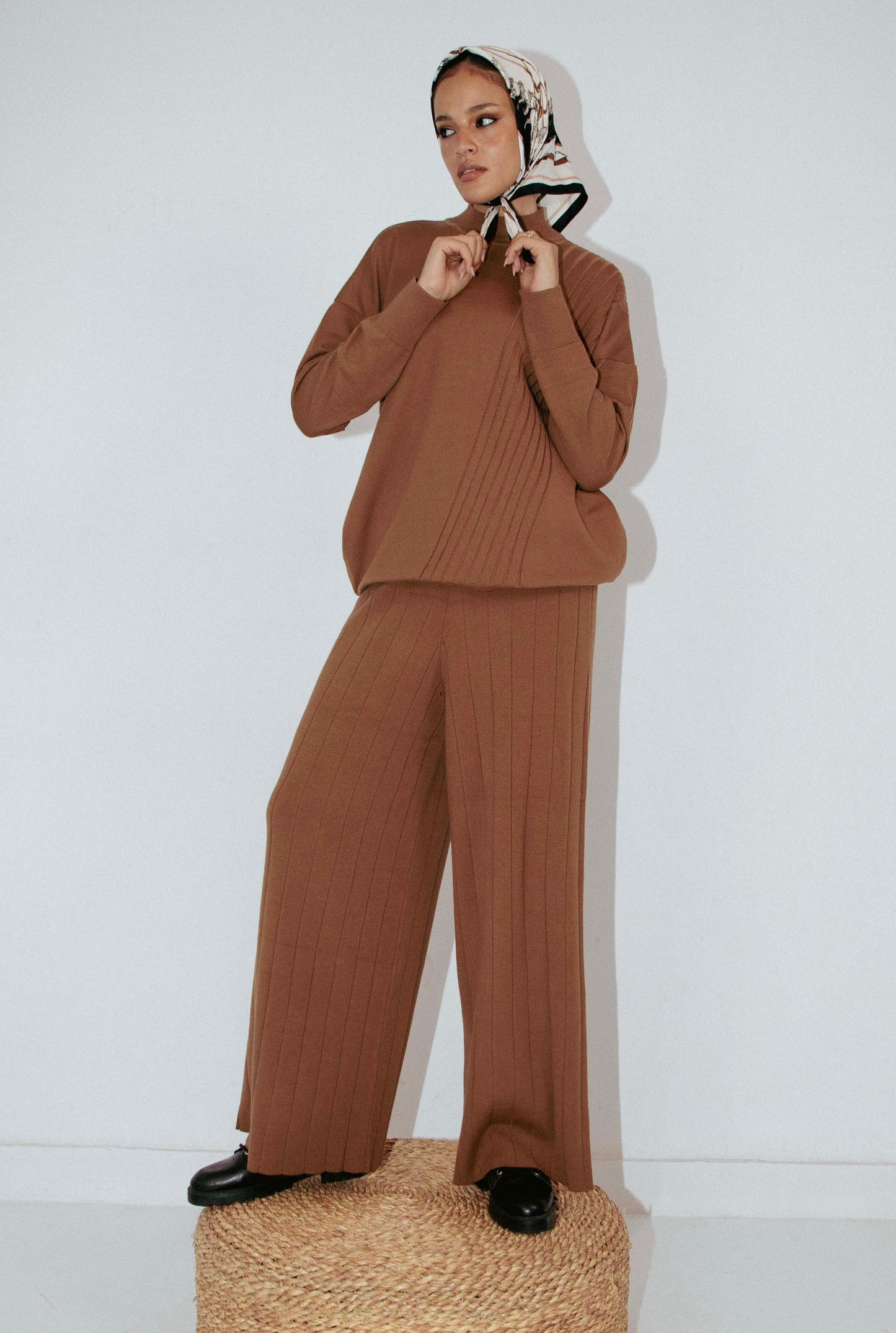 Cozy Thread - Brown